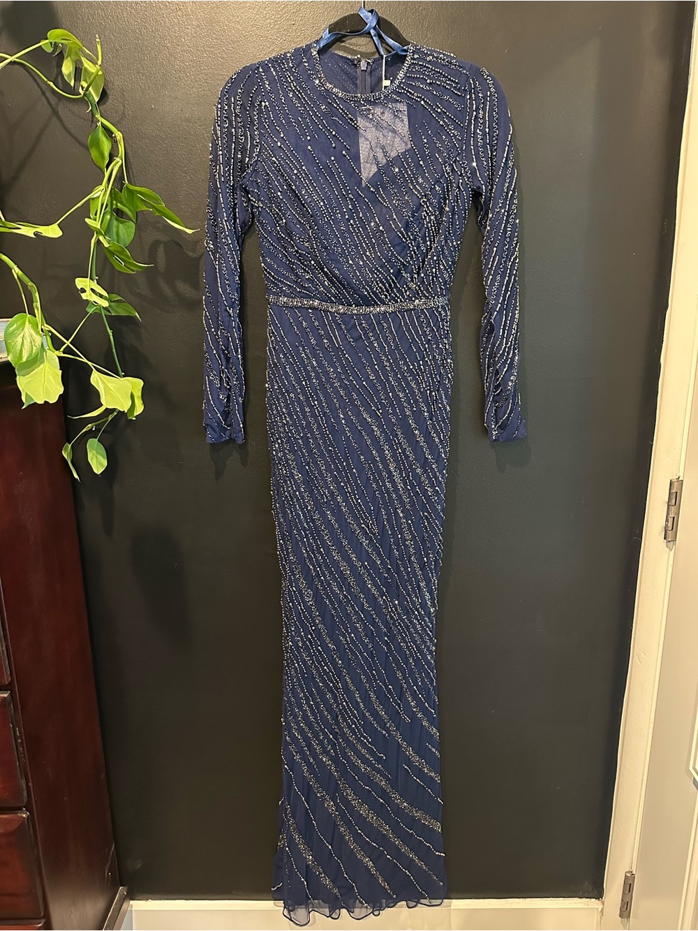NWT Mac Duggal midnight Navy Beaded Long Sleeve Evening Gown Sz 2
